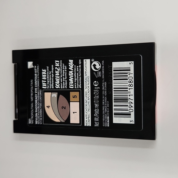 3/$18 REVLON Photoready Eye Contour Kit 501 Metropolitan - Picture 3 of 3